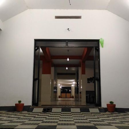 Dhoni Castle Hotel Palakkad Exterior foto